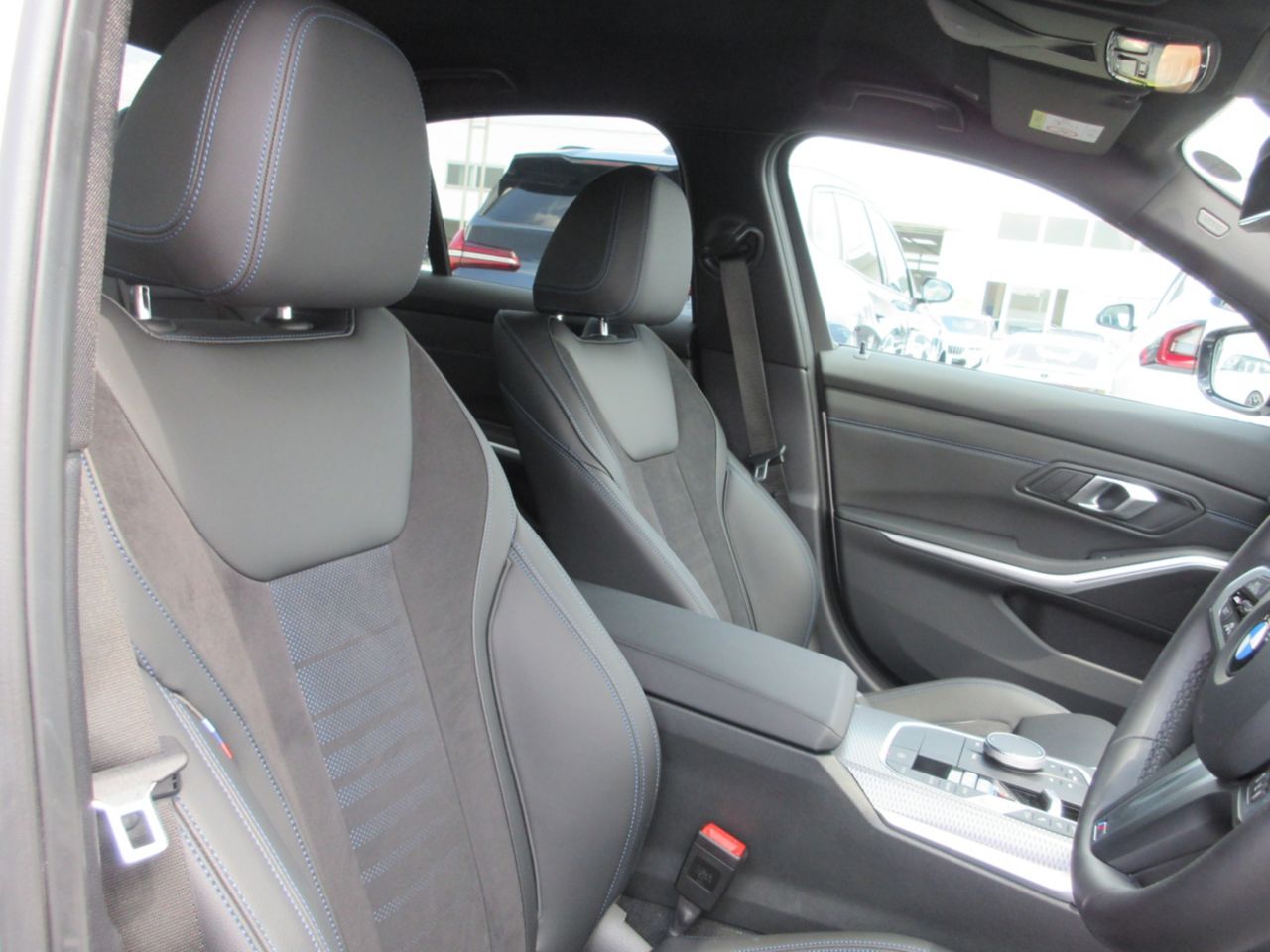 320d xDrive Berline RHD