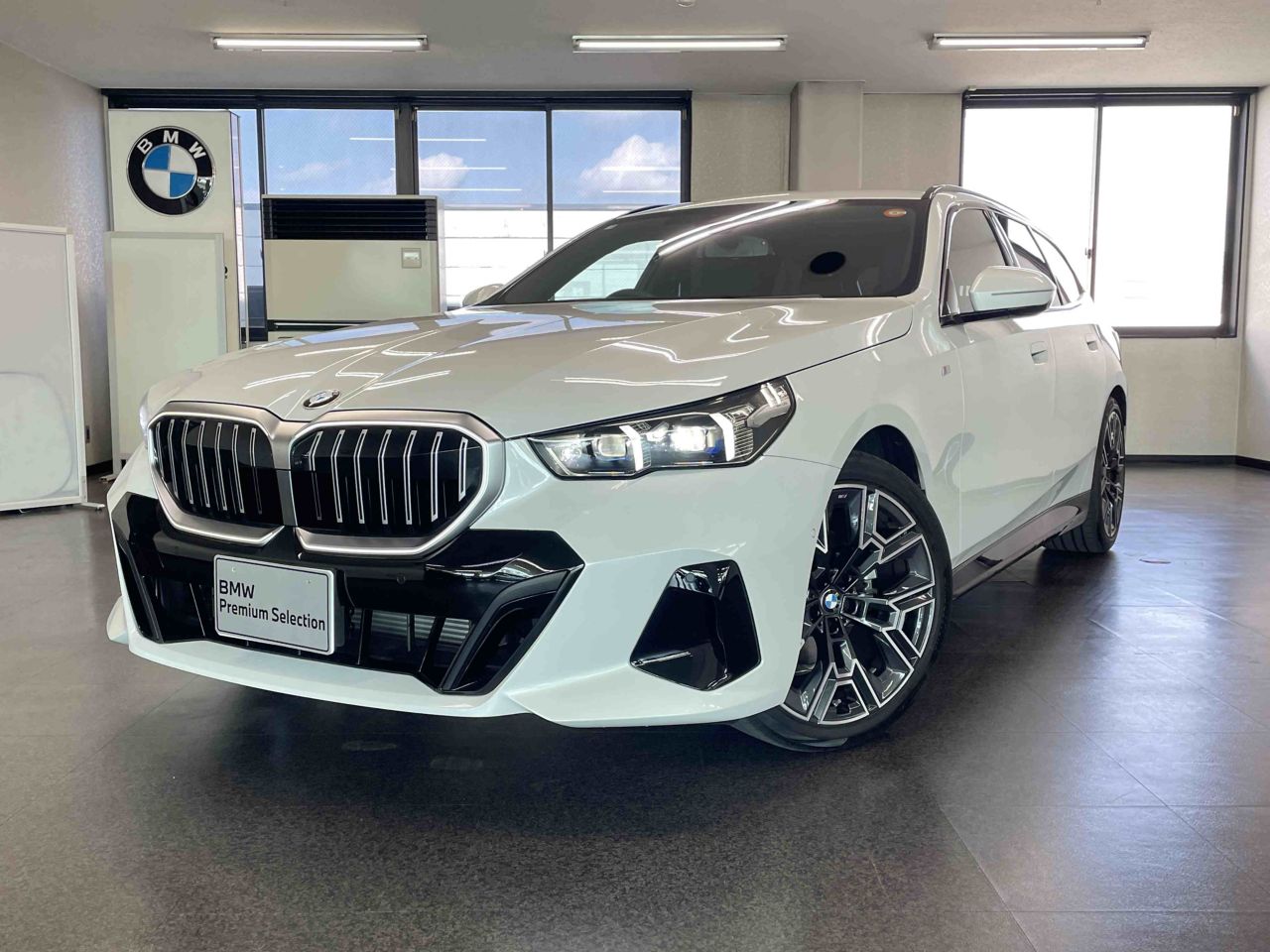 523d xDrive Touring M Sport