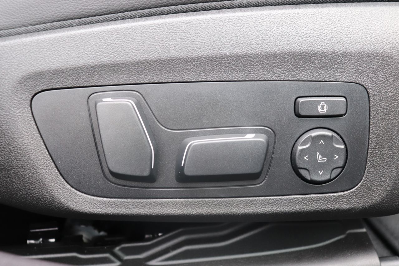 320d xDrive Berline RHD