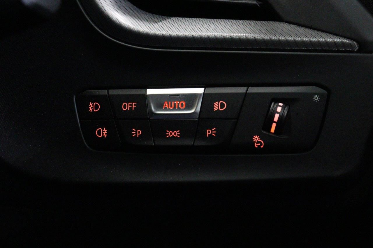F40 118d Sports Hatch 5-door B47 2.0d
