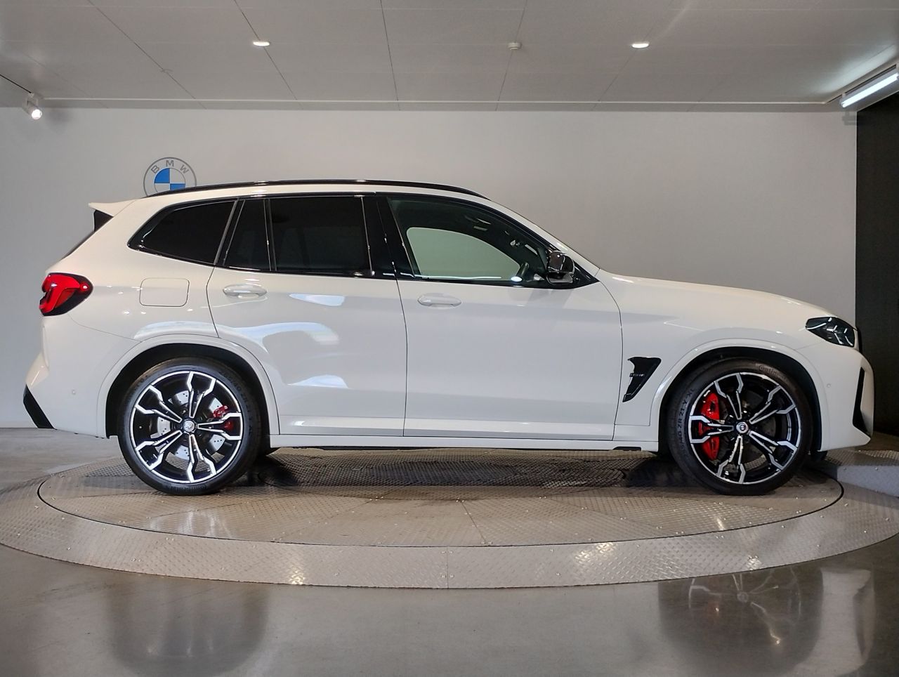 F97 X3 M RHD LCI