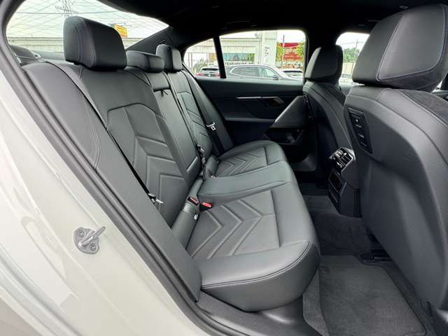 520i Sedan RHD
