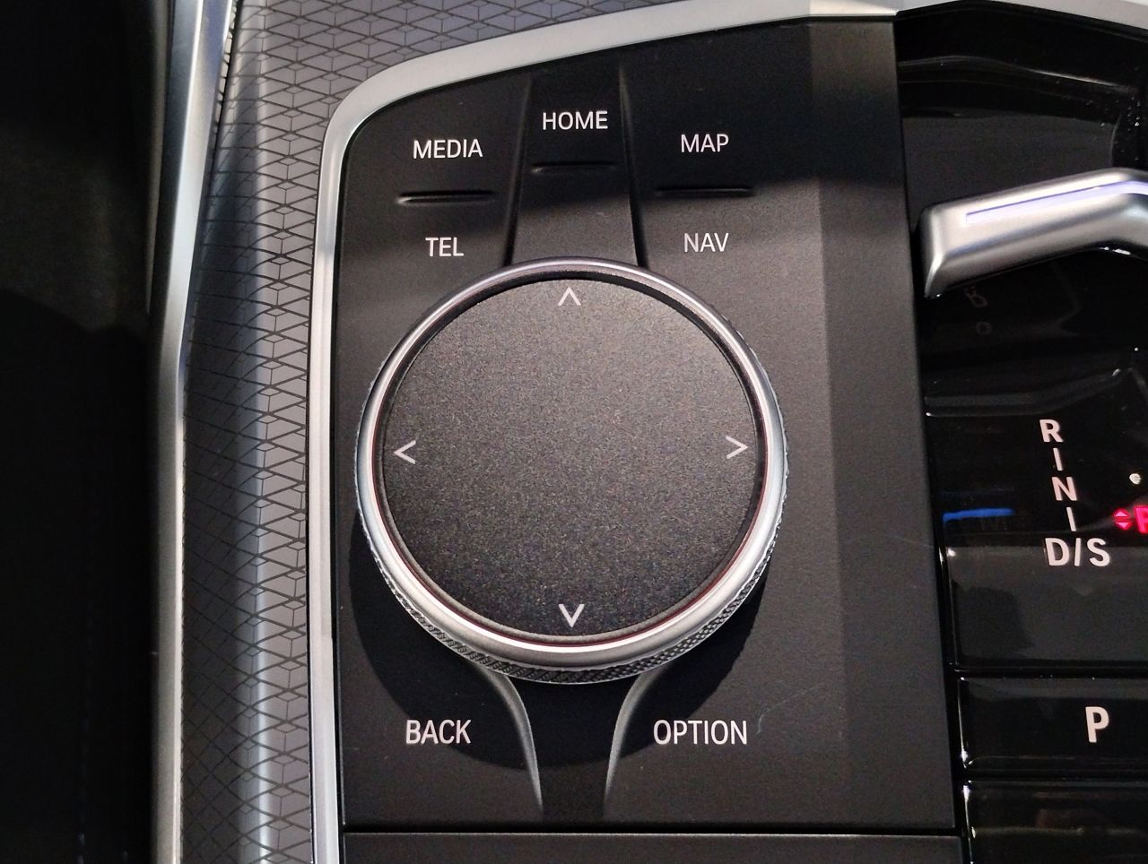 320d xDrive Berline RHD