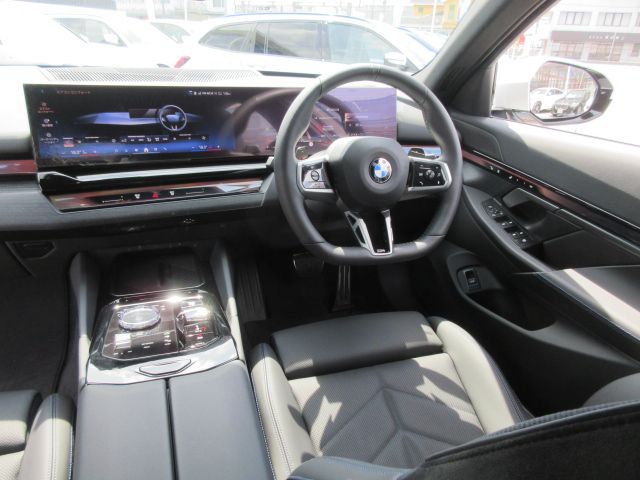 520i Sedan RHD