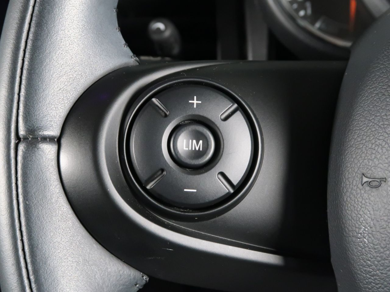F55 MINI Cooper 5-Door Hatch LCI