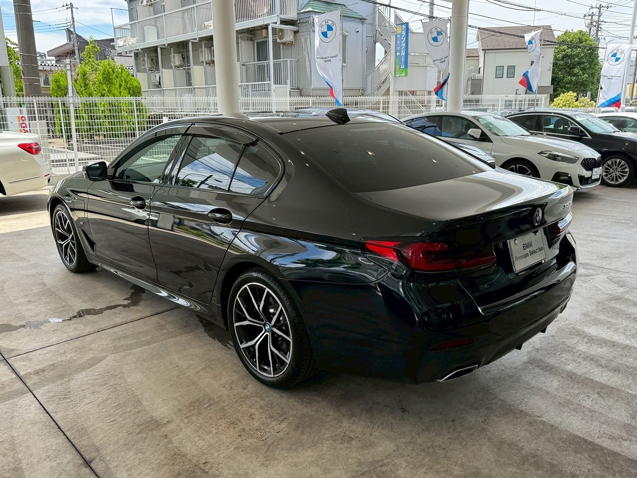 530e Sedan RHD