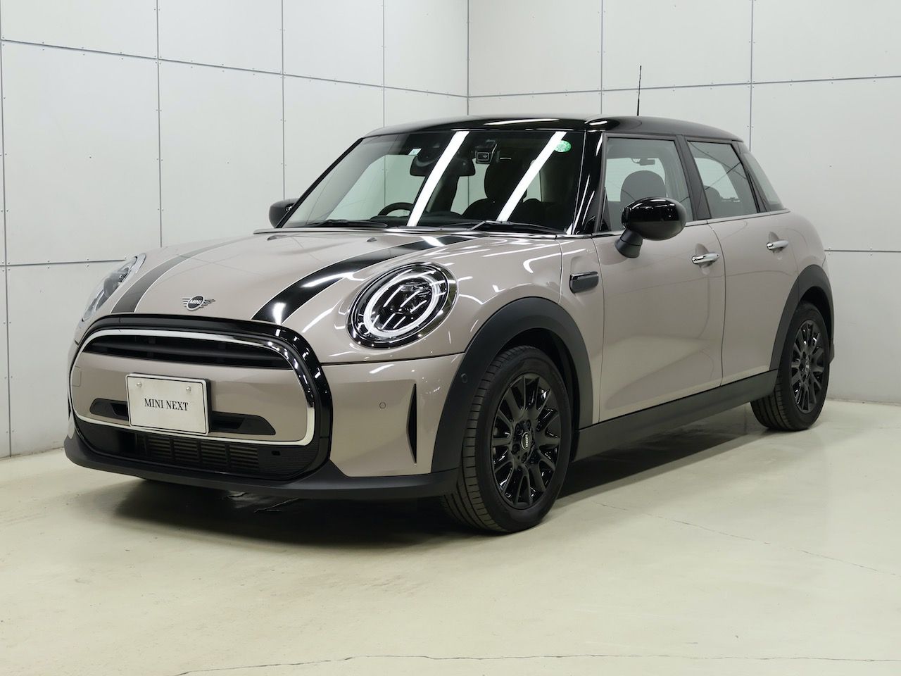 MINI COOPER D 5 DOOR.