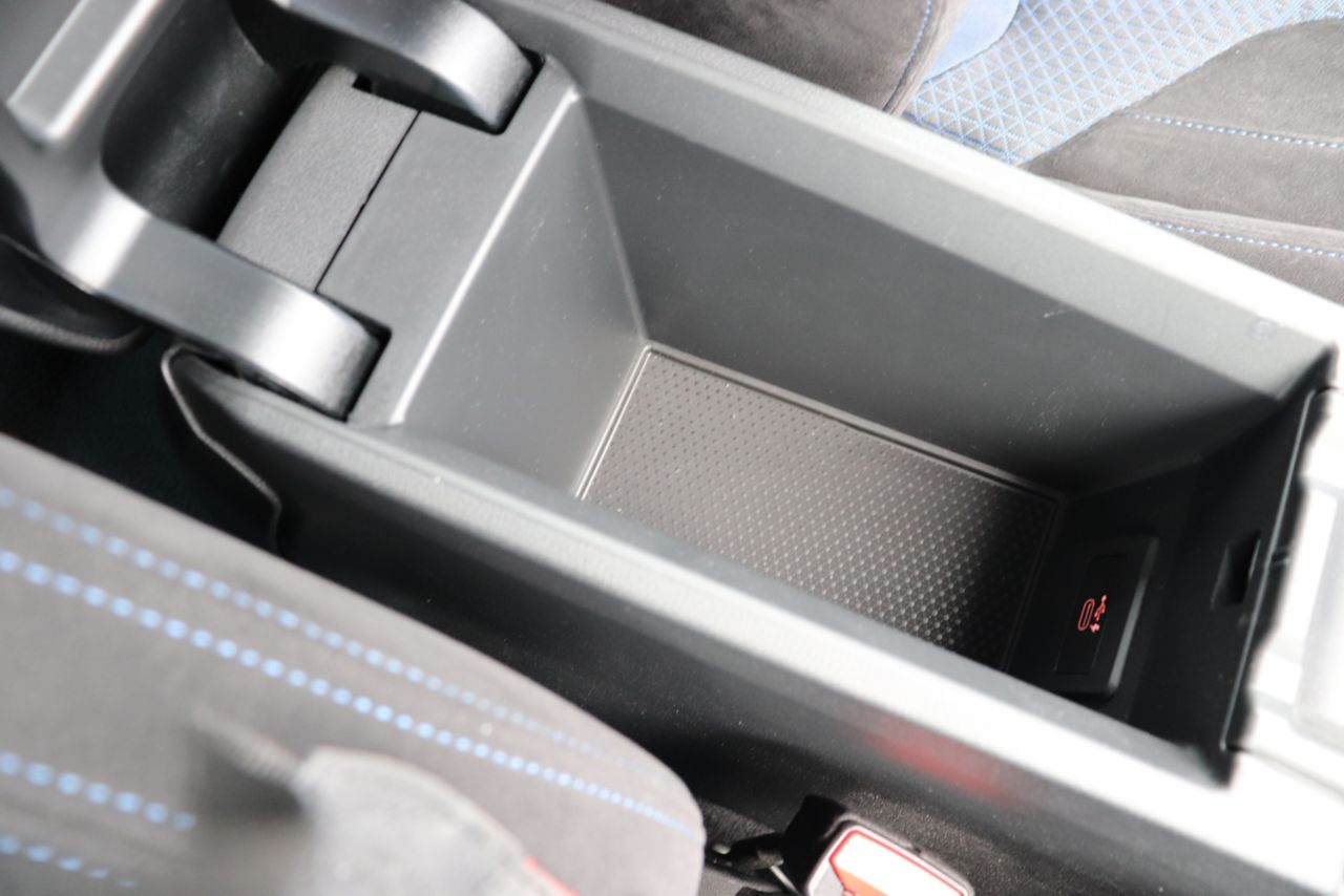 F4* **35i xDrive **** ***** B48 2.0i