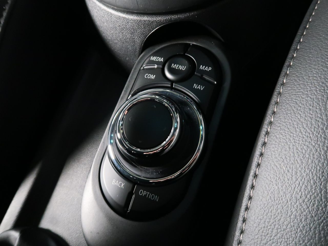 MINI Cooper F56 RHD