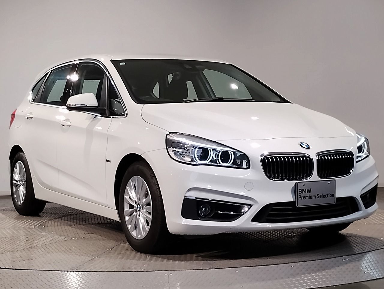 218D ACTIVE TOURER RHD
