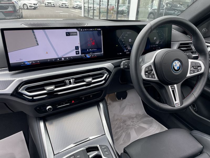 G26 i4 M50 RHD