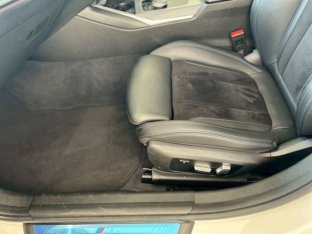 G20 320d xDrive RHD Saloon