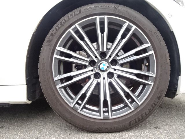 G20 320d xDrive RHD Saloon