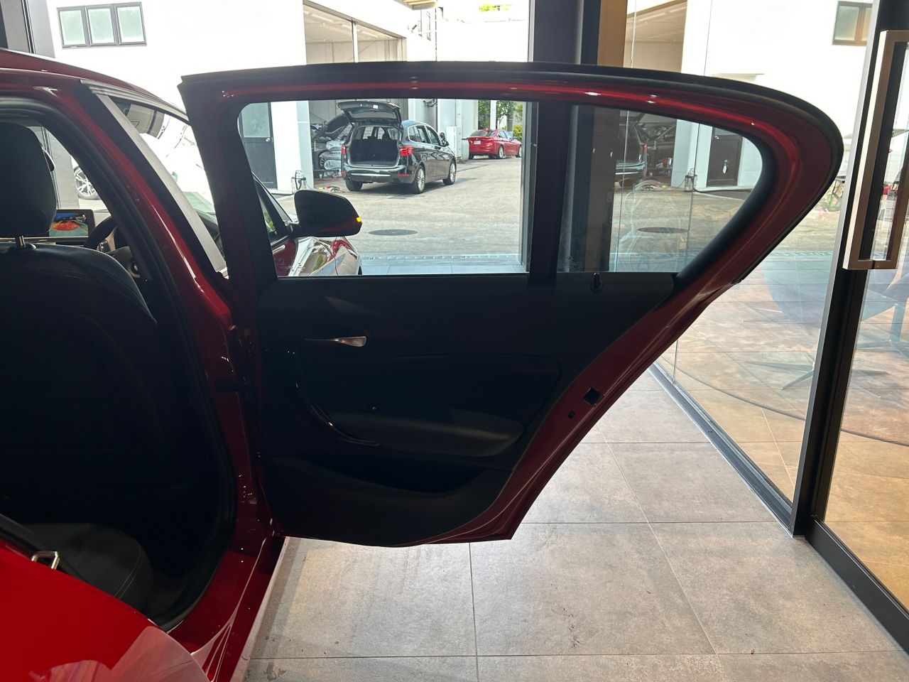 118 5DOOR RHD