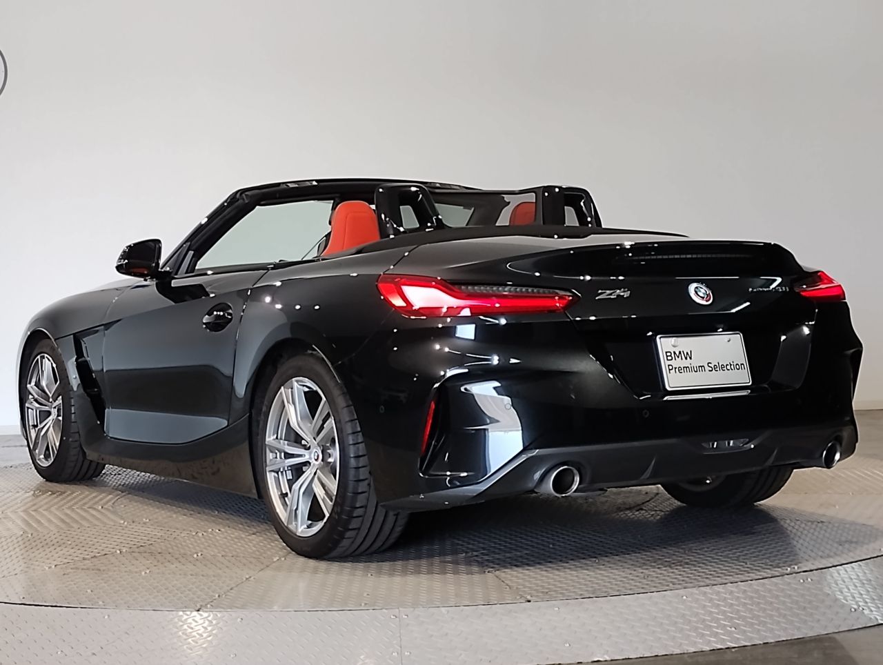 G29 z4 sDrive20i RHD
