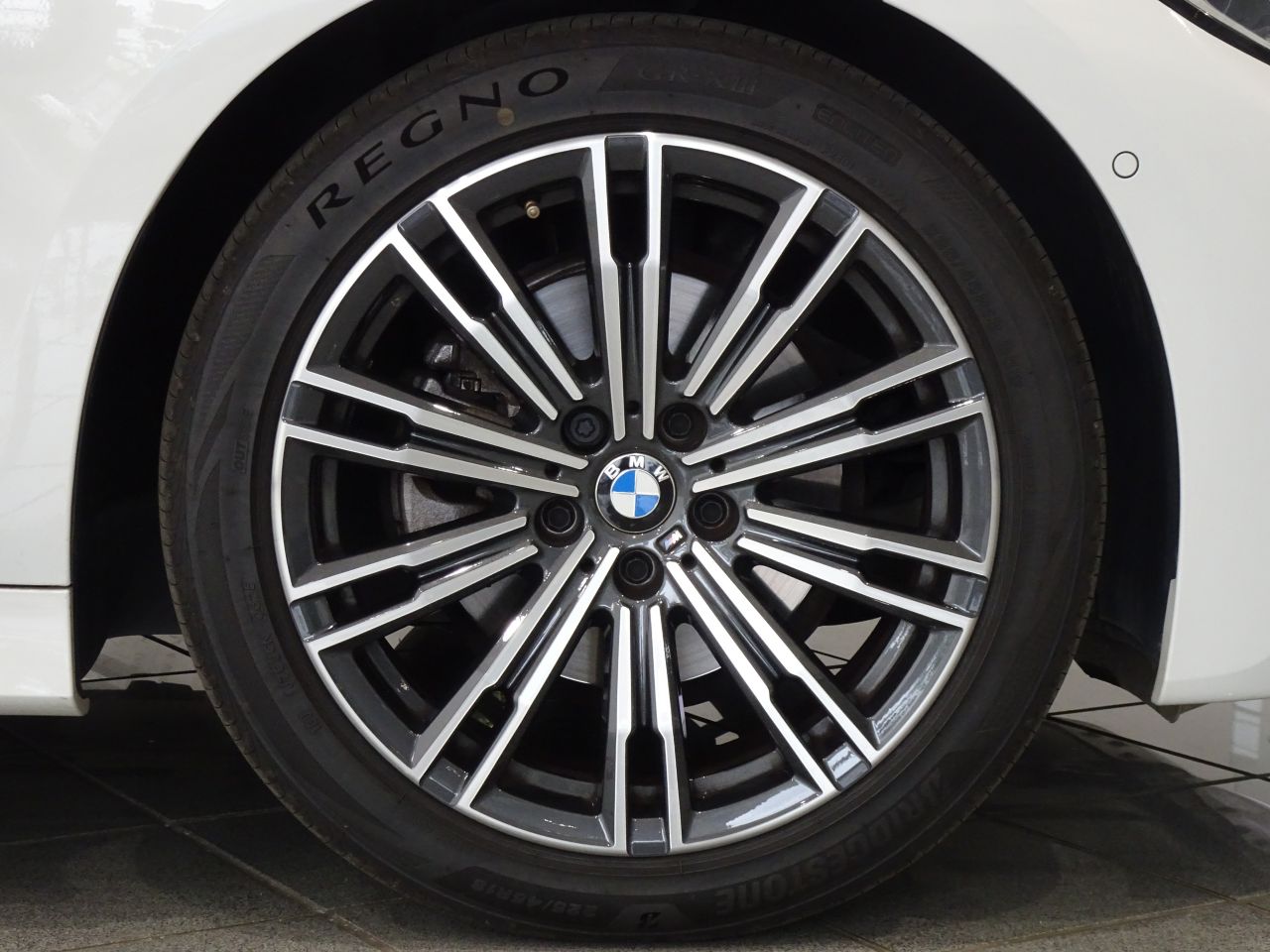 G21 320i RHD