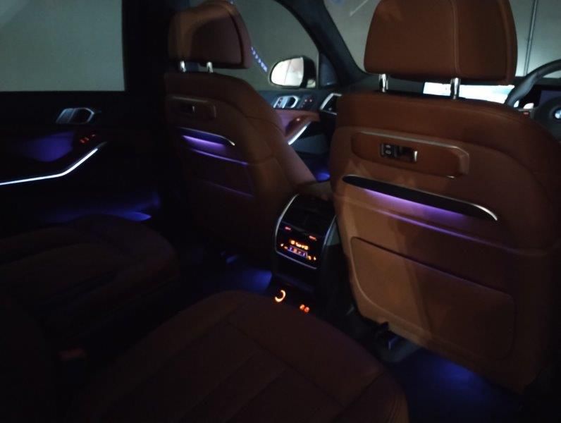 X7 xDrive40d RHD US