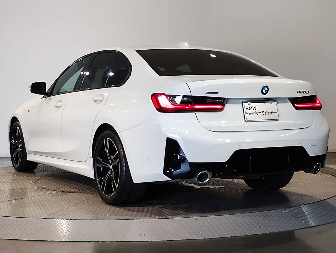 320d xDrive Berline RHD