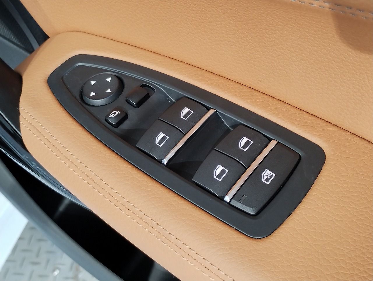 118 5DOOR RHD