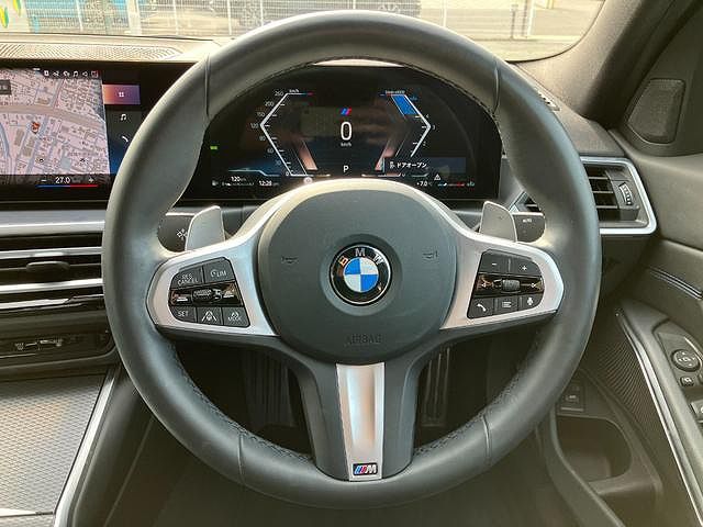 320d xDrive Berline RHD