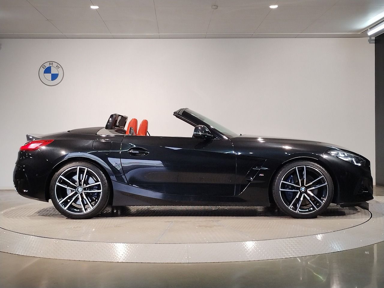 G29 z4 sDrive20i RHD