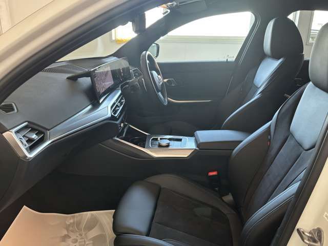 320d xDrive Berline RHD