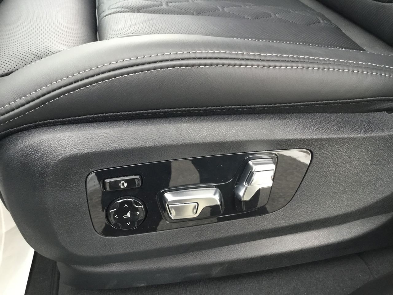 X5 xDrive40d RHD