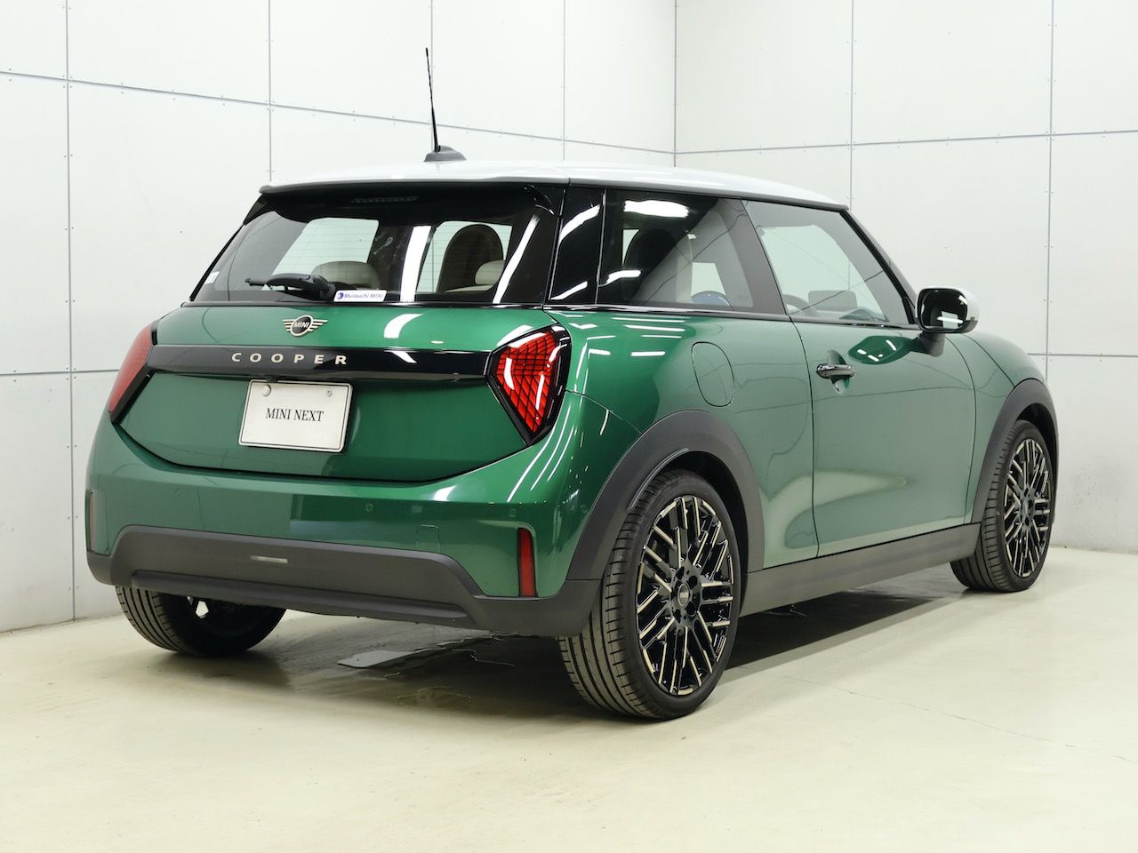 F66 MINI Cooper C 3Dr
