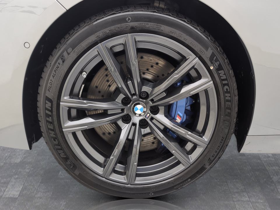 BMW M8