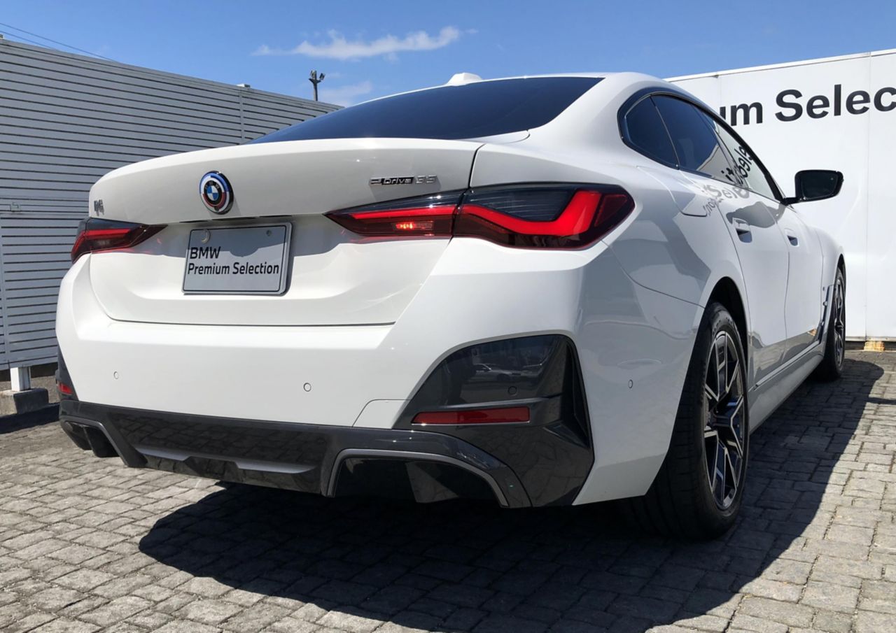 G26 i4 eDrive35 RHD