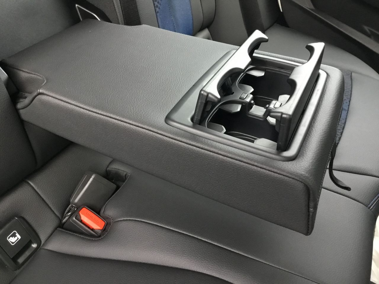 F40 118d Sports Hatch 5-door B47 2.0d