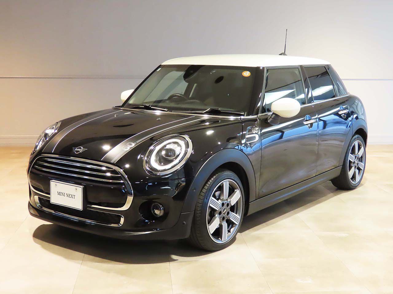 MINI COOPER D 5 DOOR.