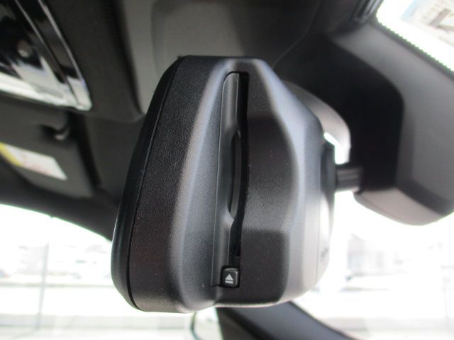 X* xDrive30d RHD