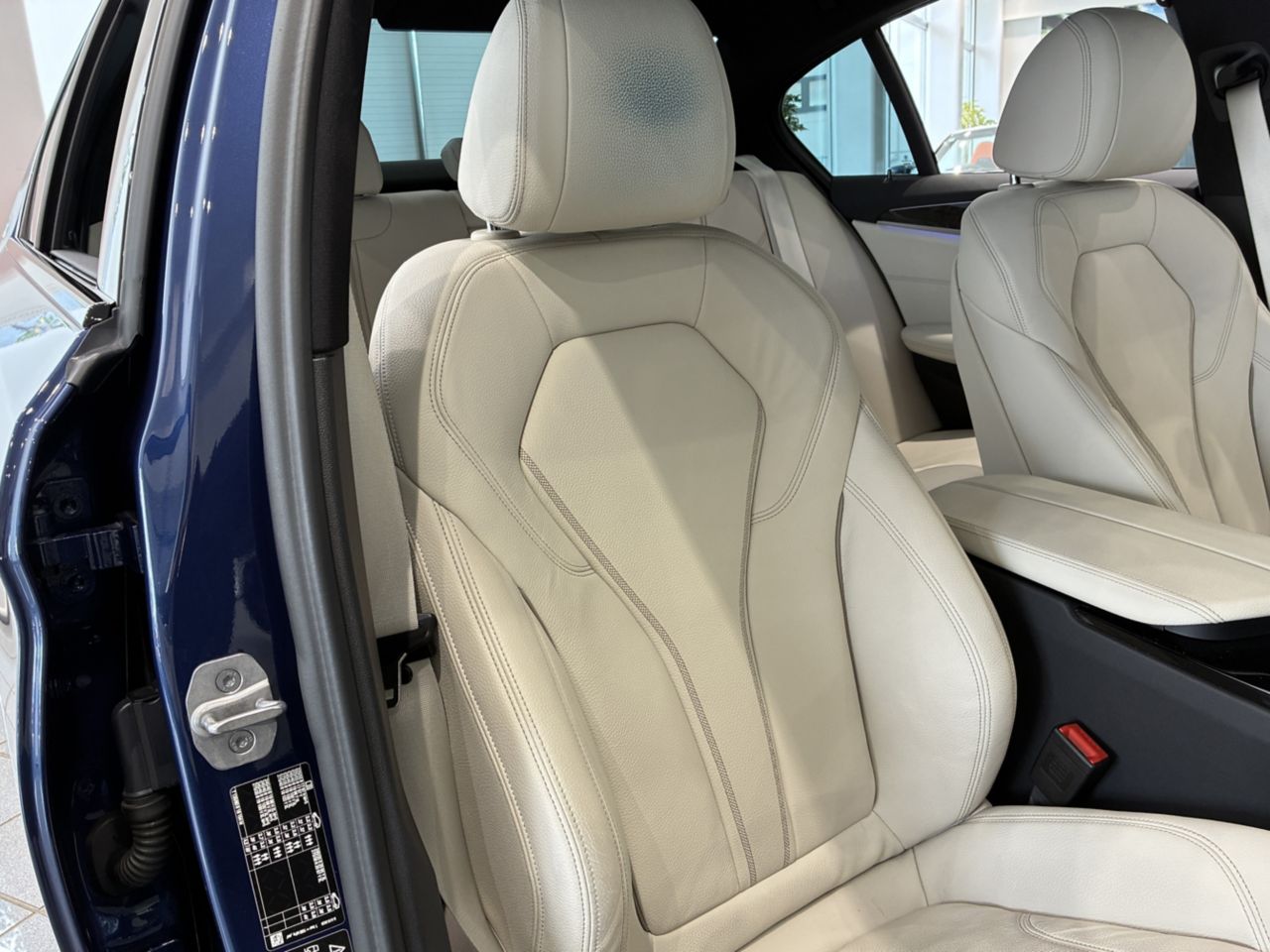 520d xDrive Sedan RHD