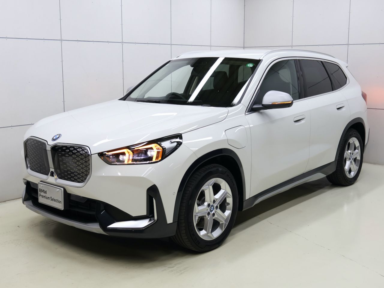 U11 iX1 xDrive30