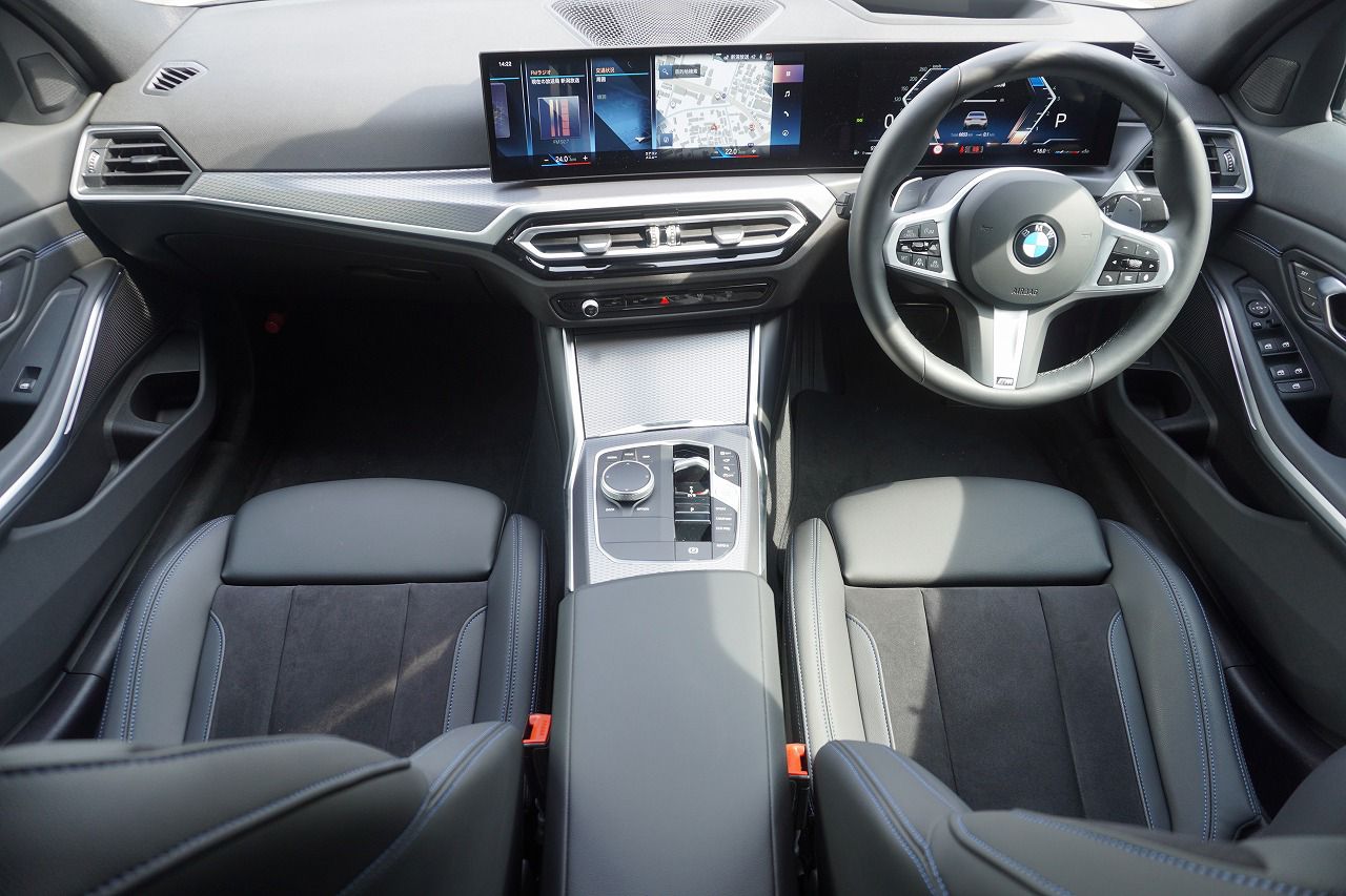 320d xDrive Berline RHD