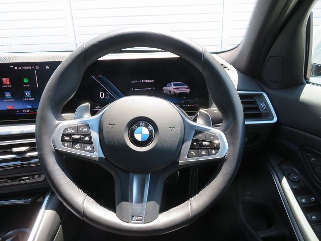 320d xDrive Berline RHD
