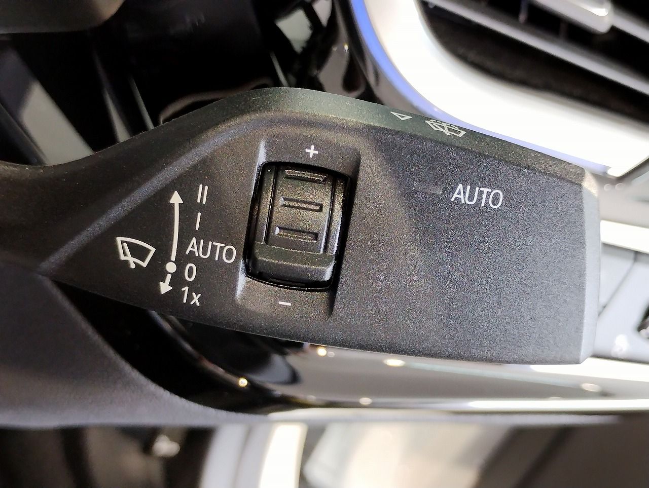 G29 z4 sDrive20i RHD