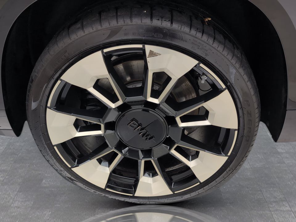 BMW XM