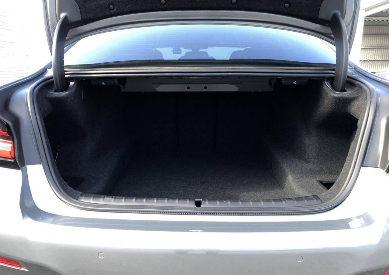 520d xDrive Sedan RHD