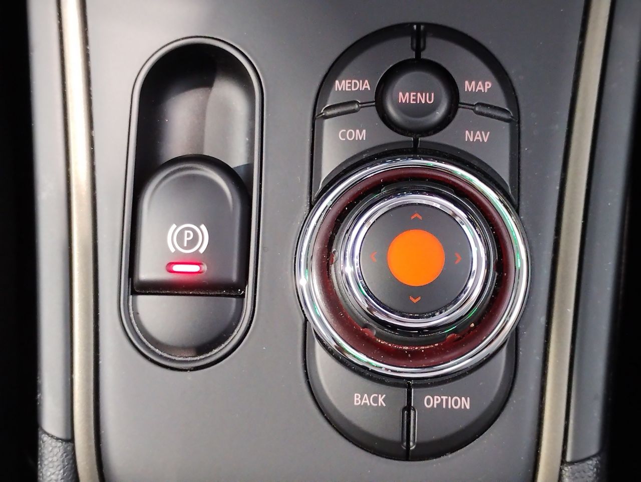 MINI CROSSOVER COOPER D