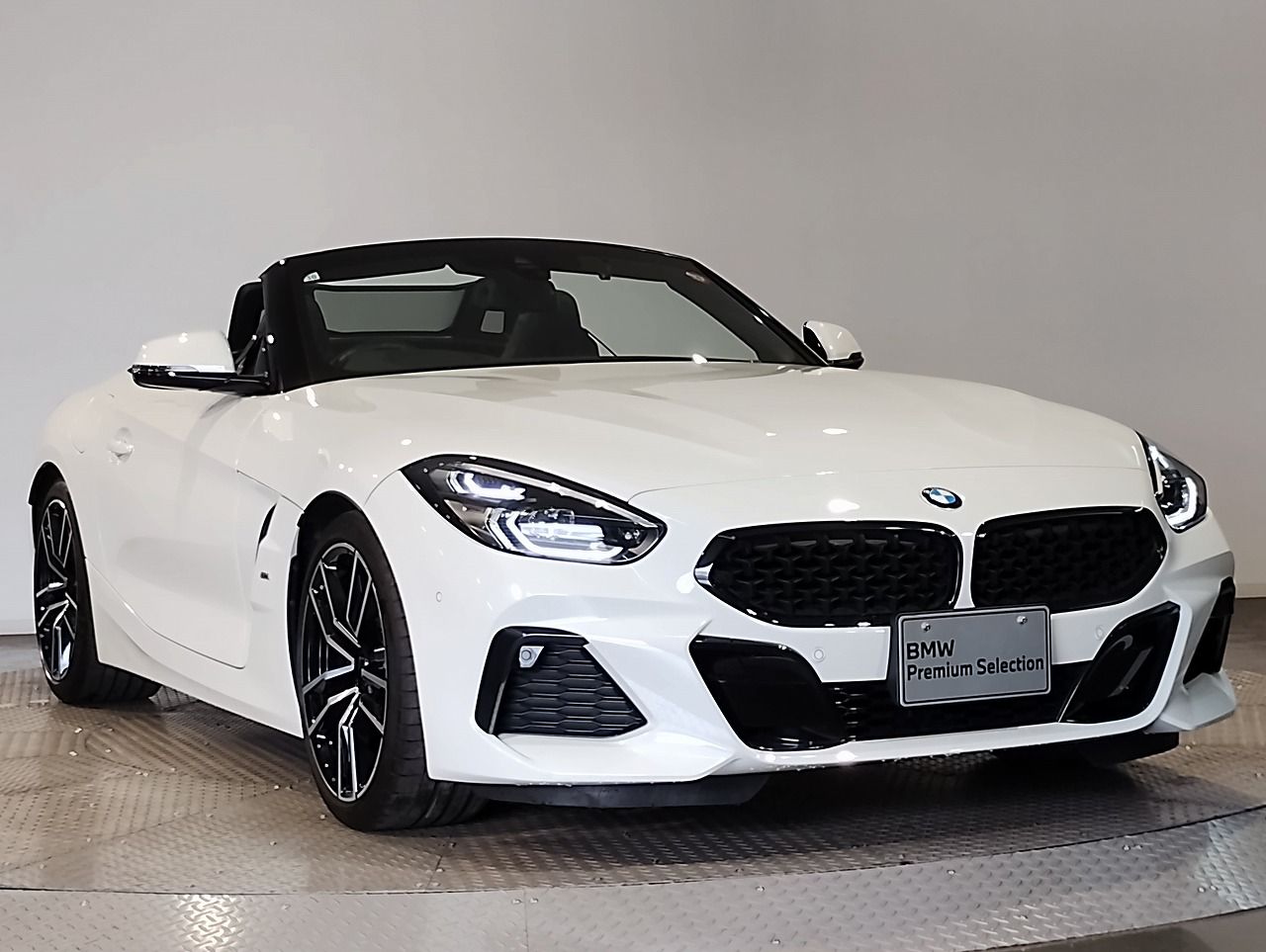 G29 z4 sDrive20i RHD