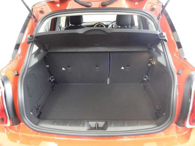 F55 MINI Cooper 5-Door Hatch LCI