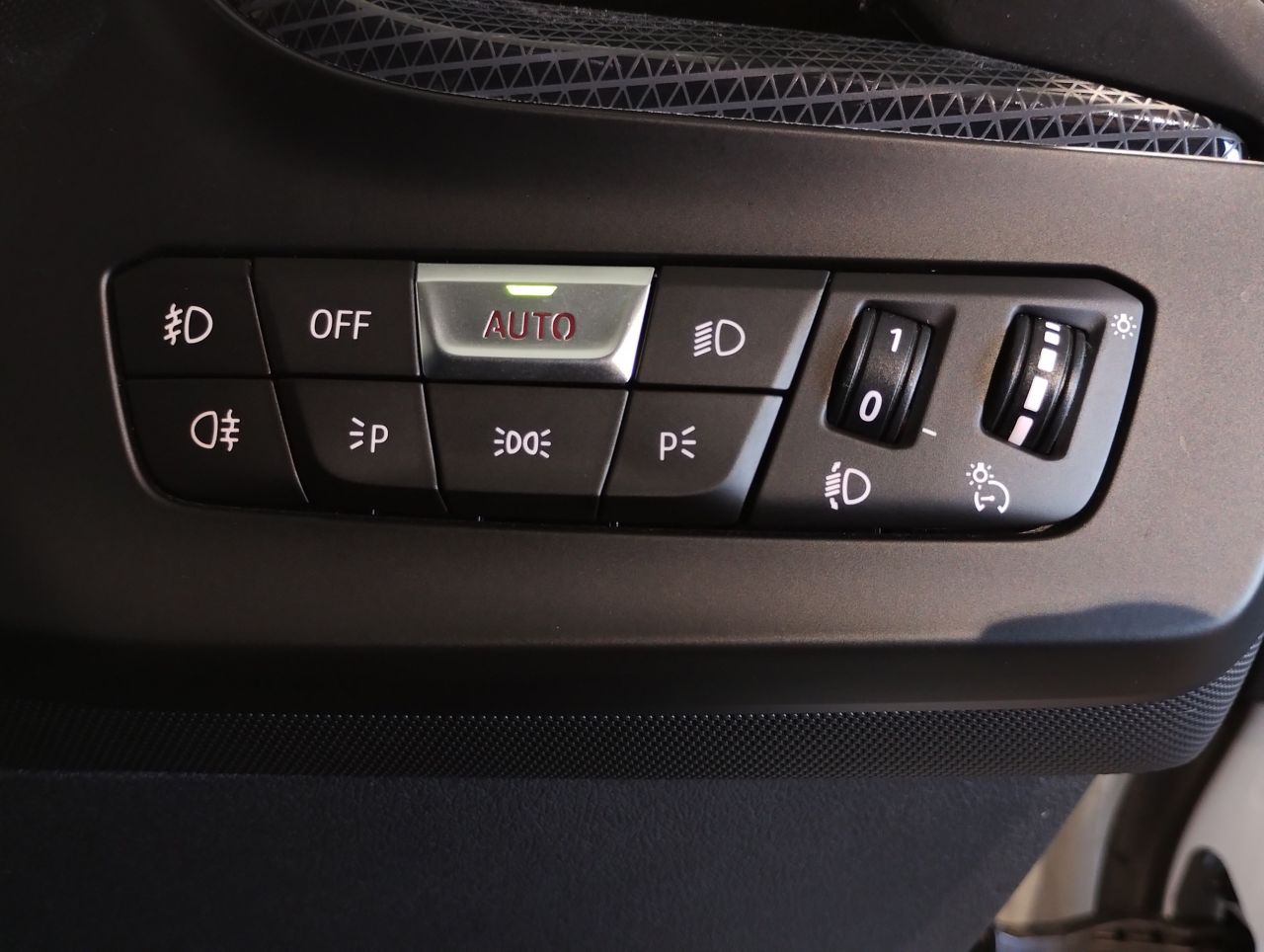 F40 118d Sports Hatch 5-door B47 2.0d