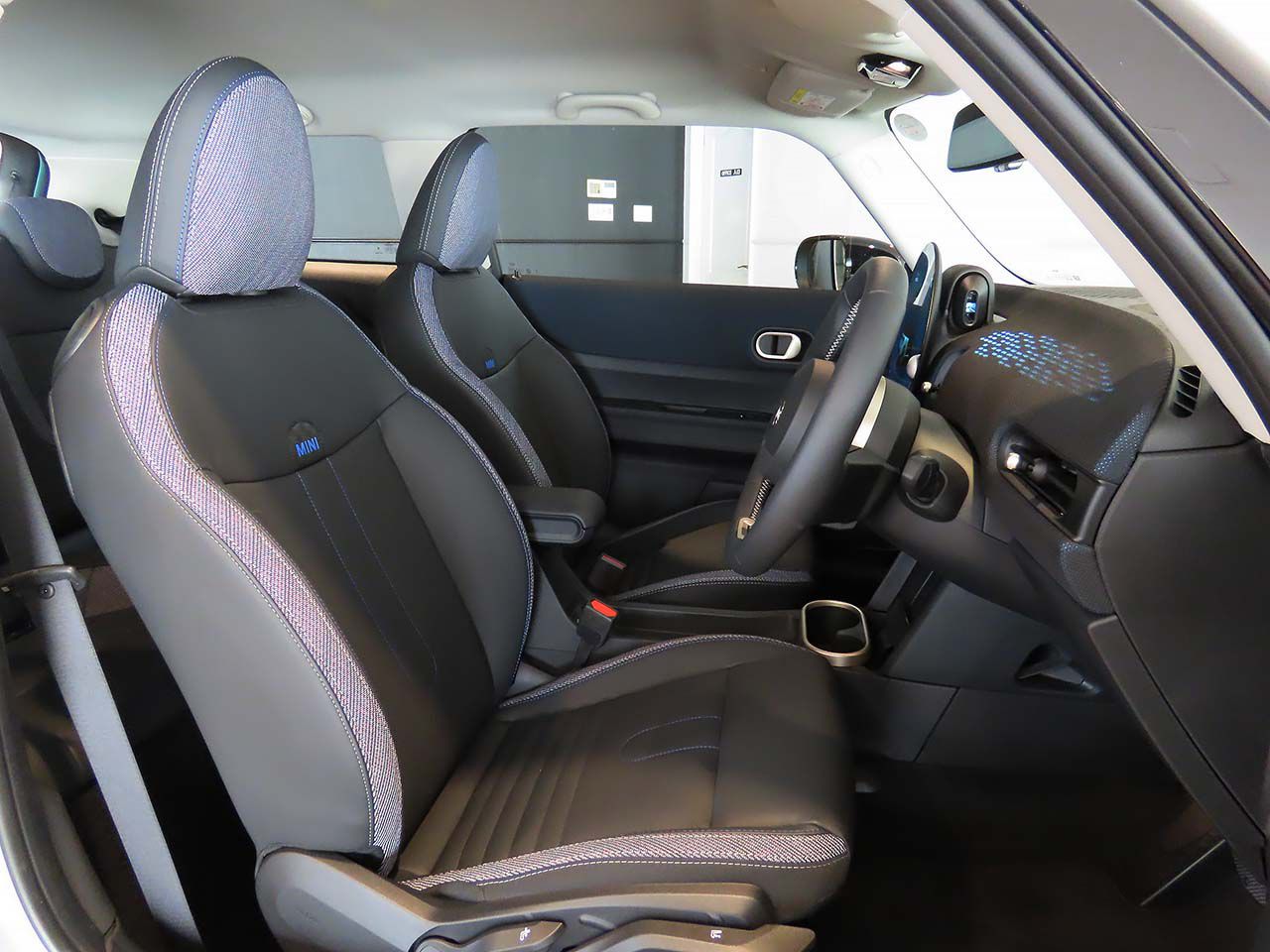 F66 MINI Cooper C 3Dr