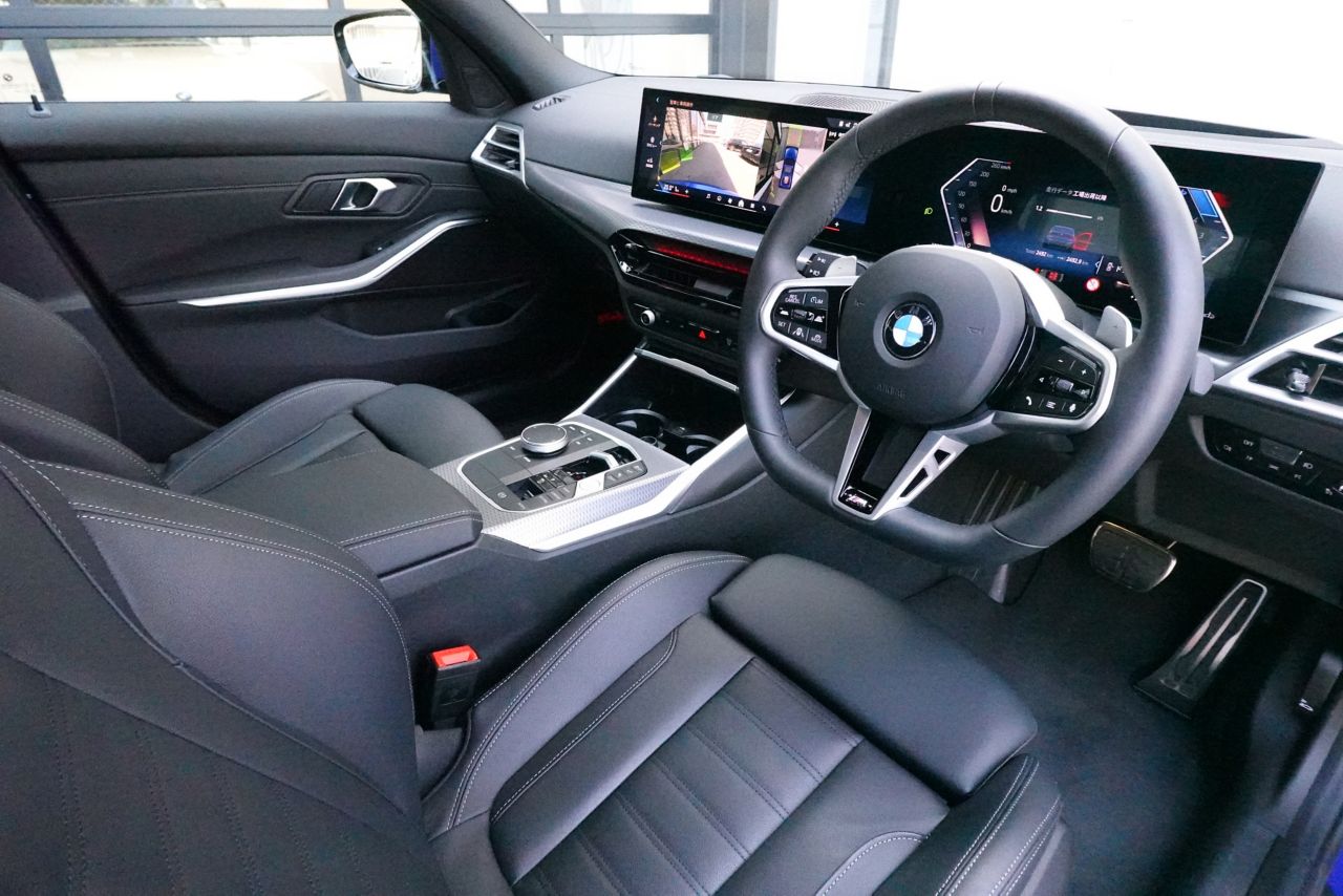 320d xDrive Berline RHD