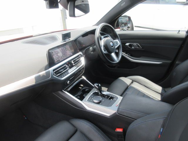 G20 320d xDrive RHD Saloon