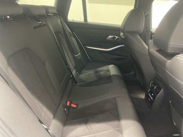 318i Touring RHD