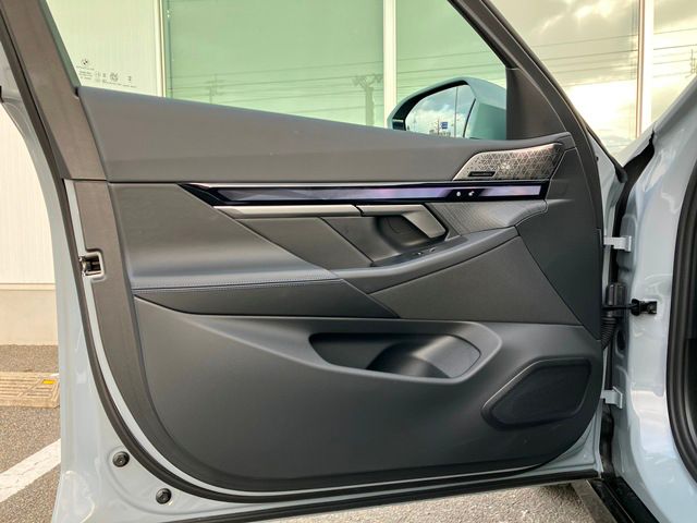 BMW i5 eDrive40 Sedan RHD