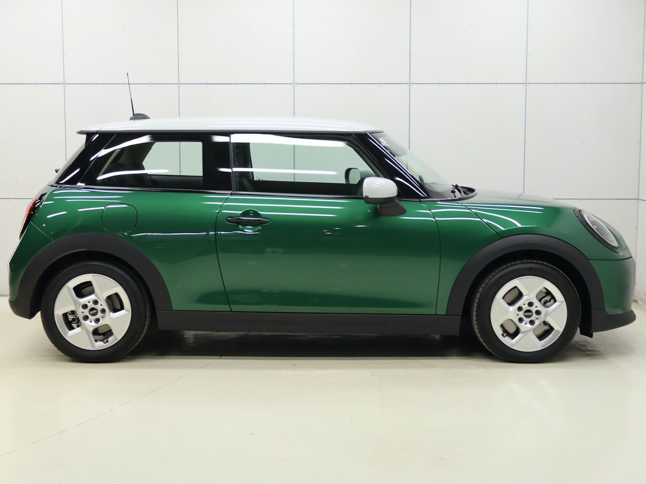F66 MINI Cooper C 3Dr
